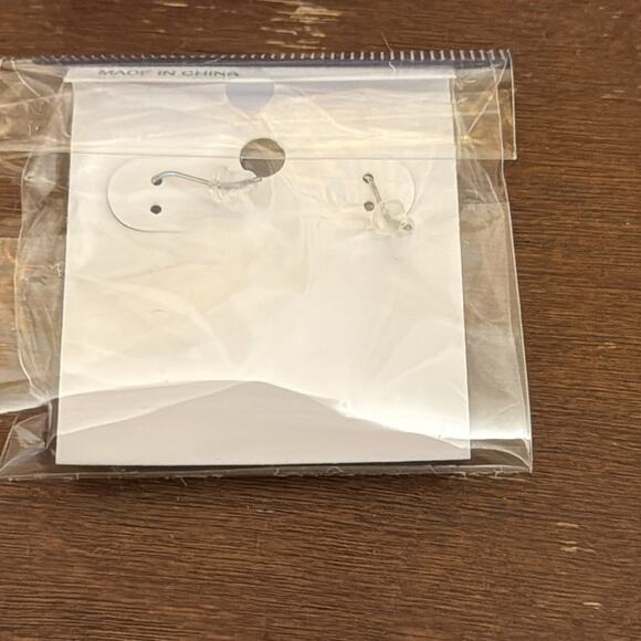 Patriotic American Flag Earrings NIB - Picture 2 of 3